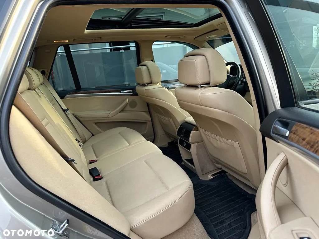 BMW X5 3.0si xDrive - 8