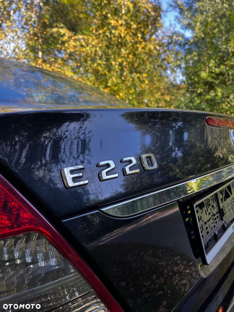 Mercedes-Benz Klasa E 220 CDI Automatik Avantgarde DPF BusinessEDITION - 7
