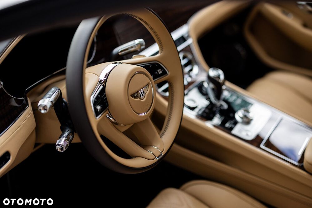 Bentley Continental GT - 10