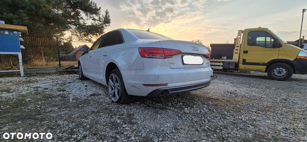 Audi A4 Limousine - 1