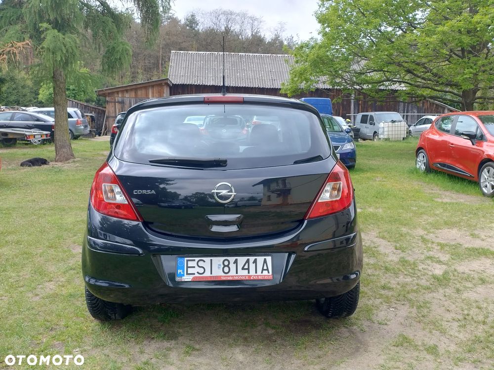 Opel Corsa 1.4 16V Cosmo - 12