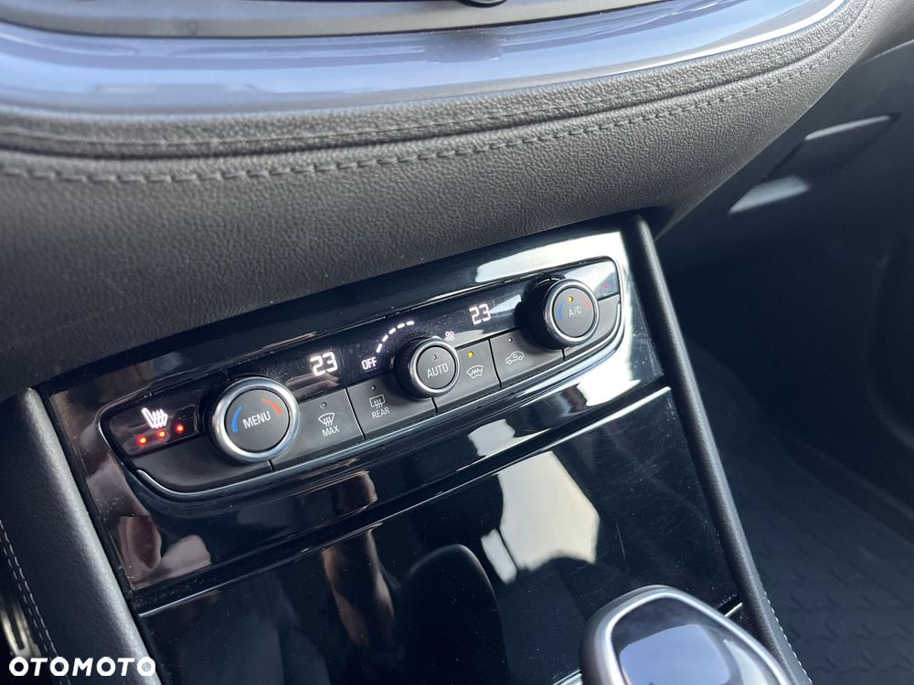 Opel Grandland X 1.6 T Ultimate S&S - 25