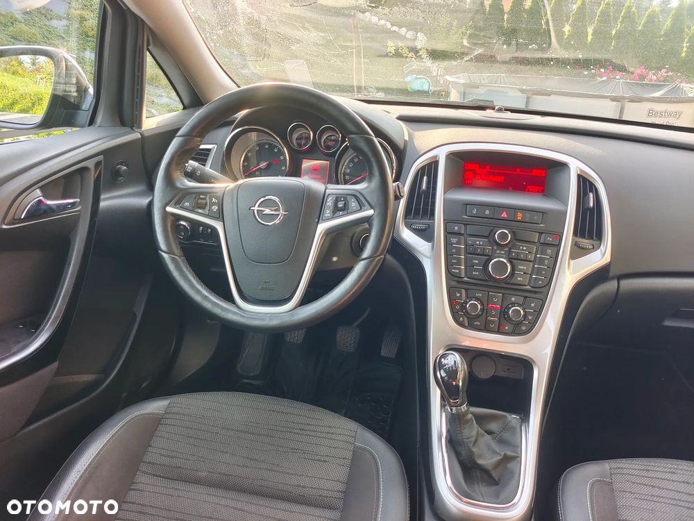 Opel Astra 1.4 T Cosmo - 30
