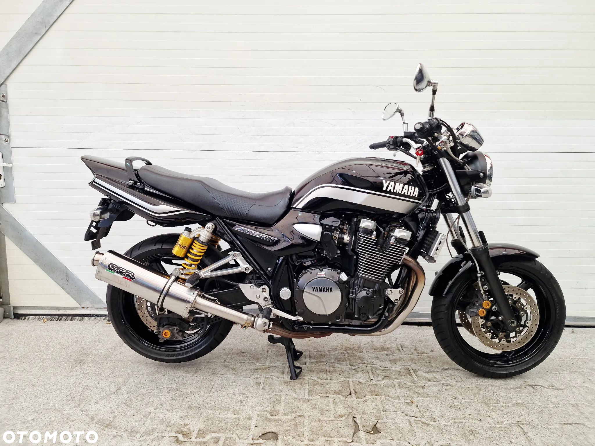 Yamaha XJR - 19
