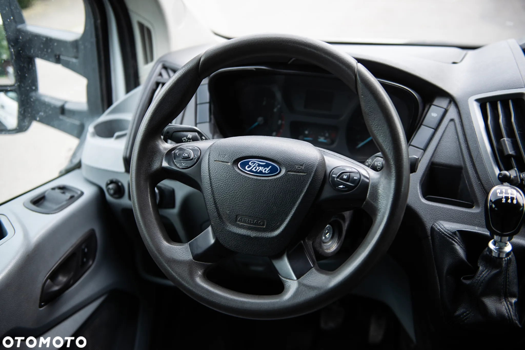 Ford Transit 2.0 TDCi Dubelkabina 7 osobowy - 31