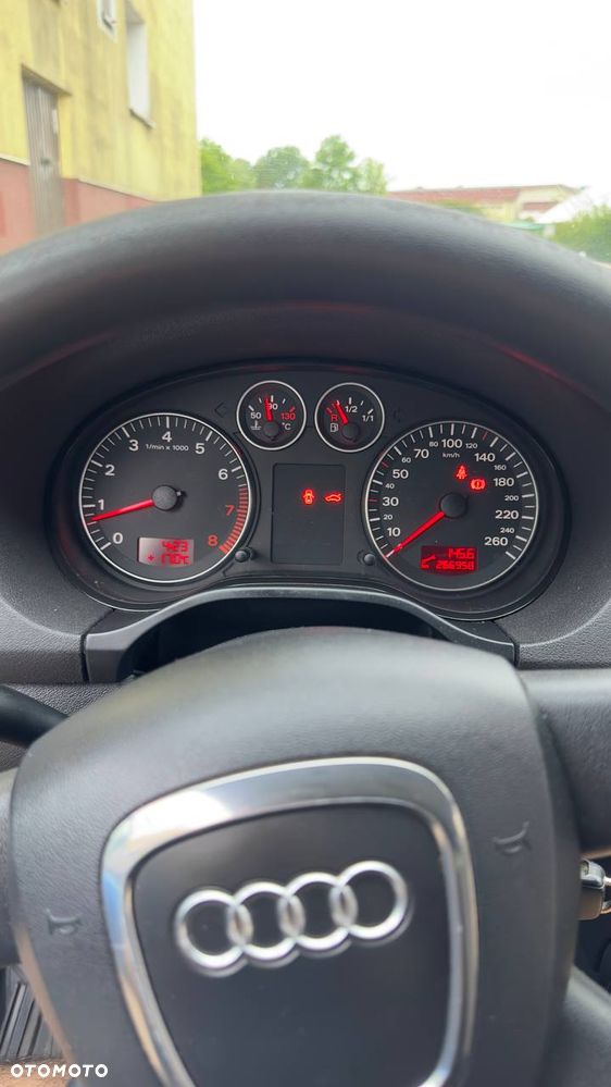 Audi A3 3-drzwiowe 1.6 Ambiente - 3