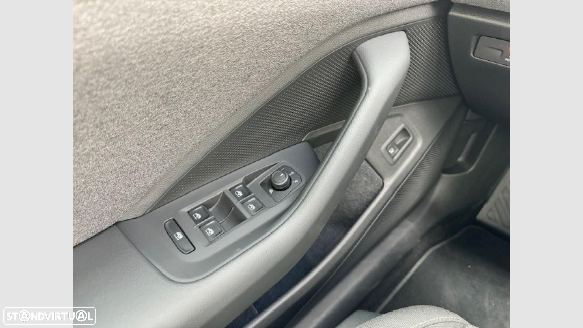 VW Passat Variant - 11