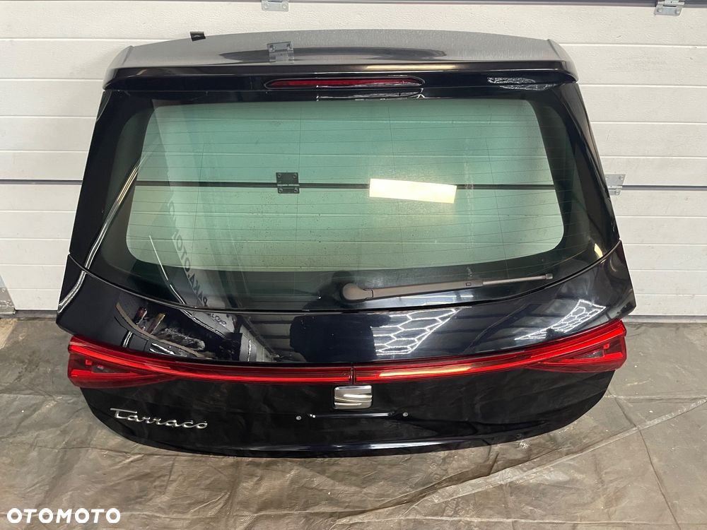 SEAT TARRACO klapa bagażnika lc9x 23 ROK w kolor pod miernik