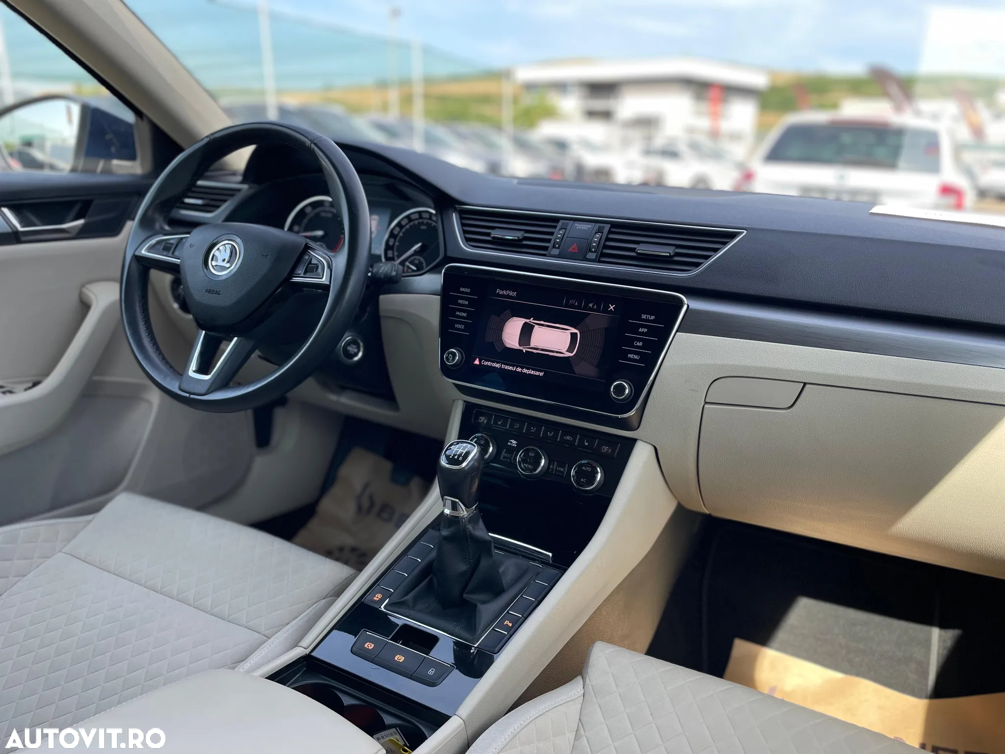 Skoda Superb Combi 2.0 TDI Style - 31