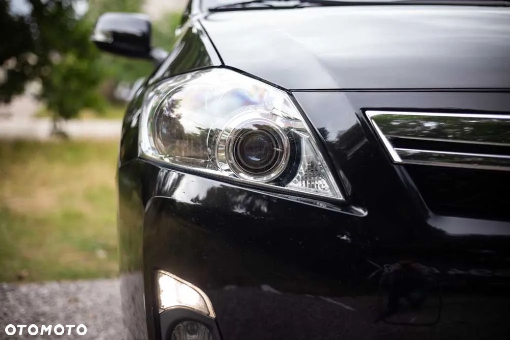 Toyota Auris 1.8 Travel - 37