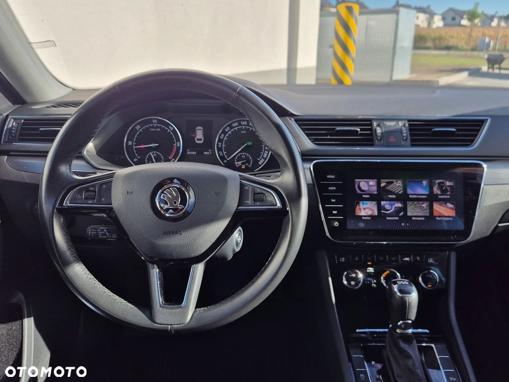 Skoda Superb 2.0 TDI DSG Premium Edition - 8