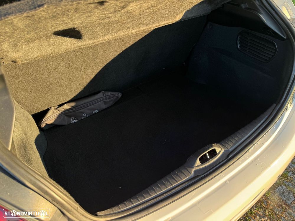 Peugeot 208 1.2 PureTech Active - 10