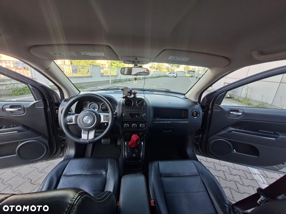 Jeep Compass - 16