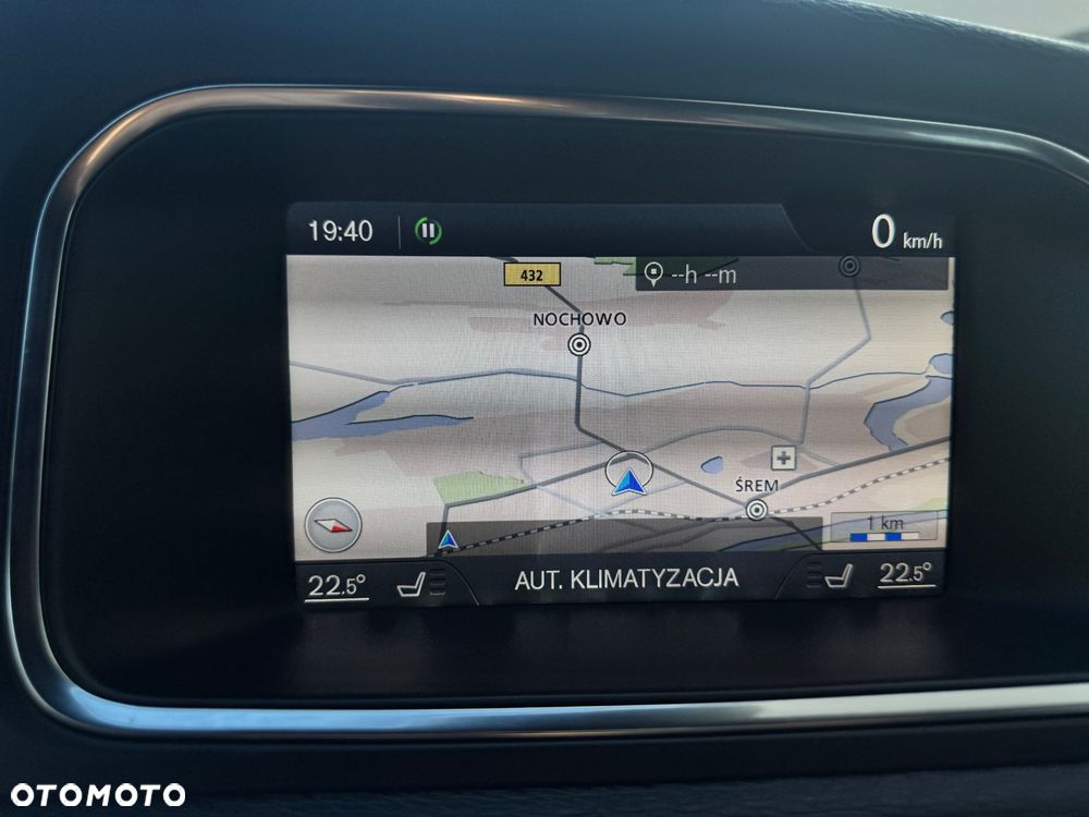 Volvo V40 D2 R-Design - 13