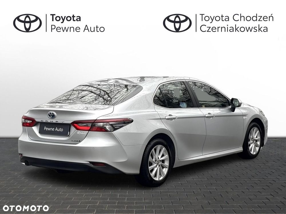 Toyota Camry 2.5 Hybrid Comfort CVT - 2