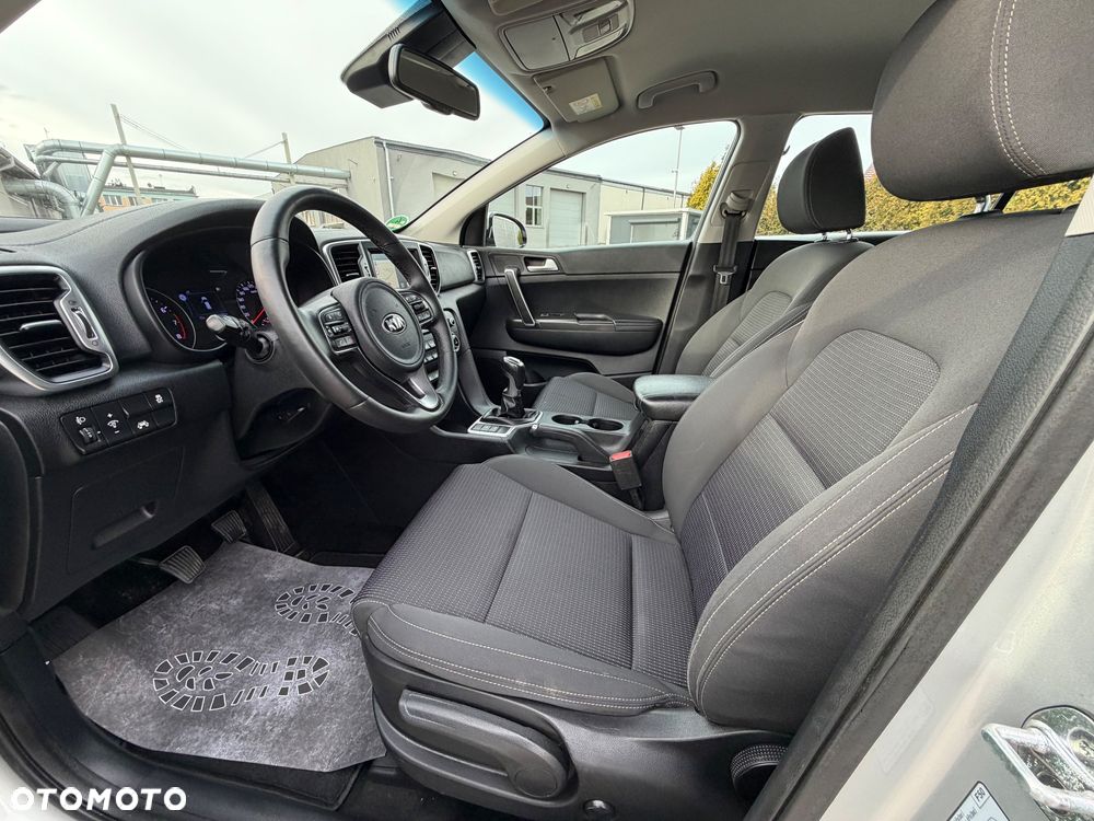 Kia Sportage 1.6 GDI 2WD Attract - 12