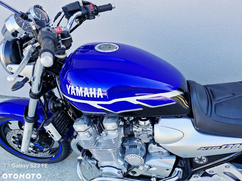 Yamaha XJR - 17