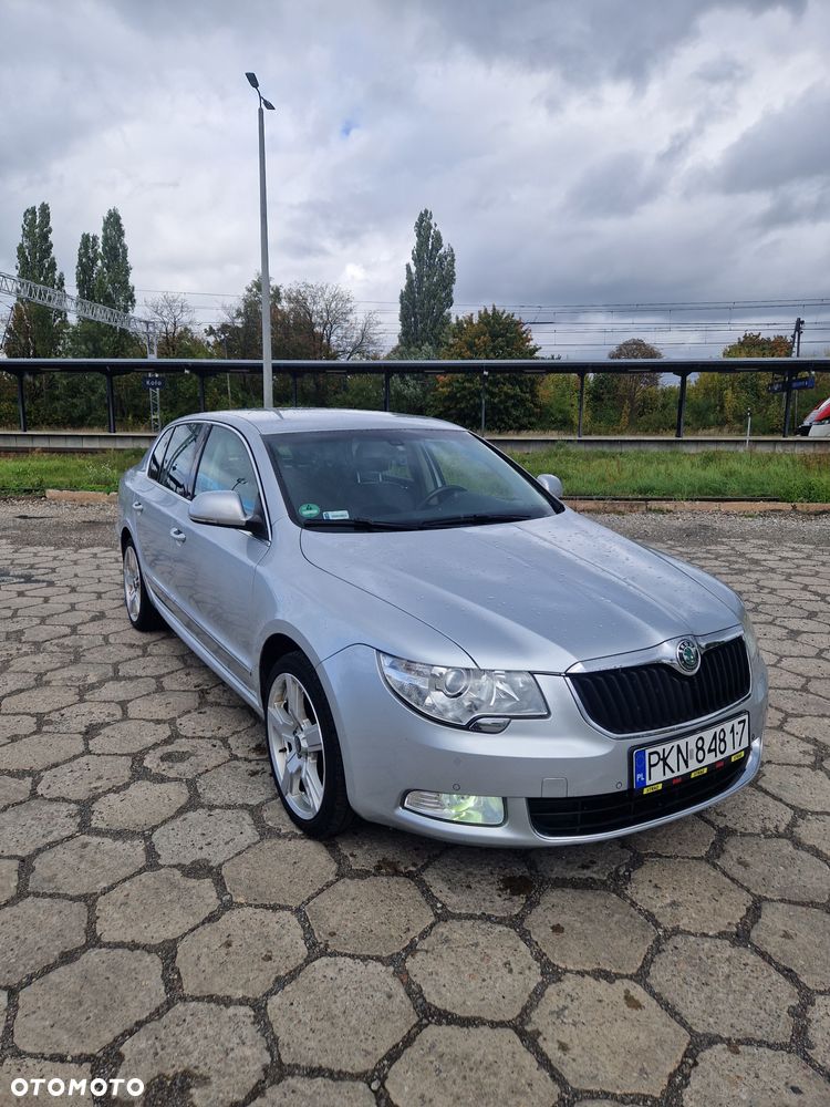 Skoda Superb 2.0 TDI Comfort DSG - 5