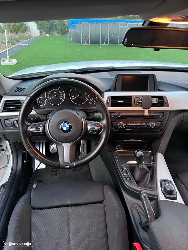 BMW 318 d Pack M - 17