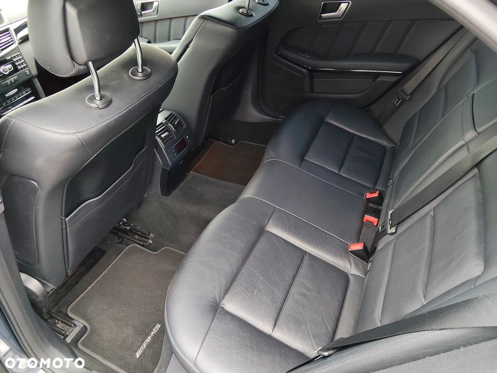 Mercedes-Benz Klasa E 350 CDI DPF 4Matic BlueEFFICIENCY 7G-TRONIC Avantgarde - 21