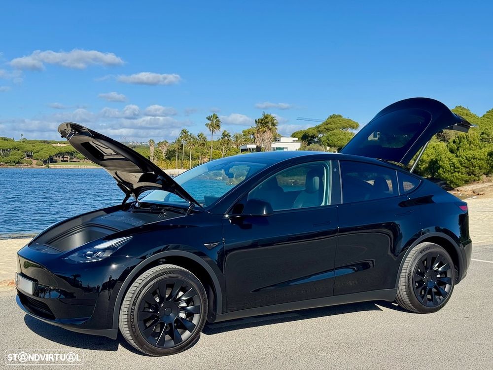 Tesla Model Y Long-Range RWD - 6