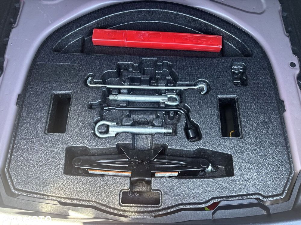 Toyota Corolla 1.8 Hybrid Comfort - 16