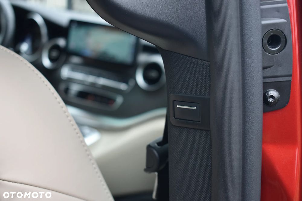 Mercedes-Benz Klasa V 300 d 4-Matic Exclusive 9G-Tronic (d³ugi) - 34