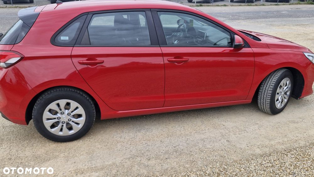 Hyundai i30 1.4 Classic + - 17