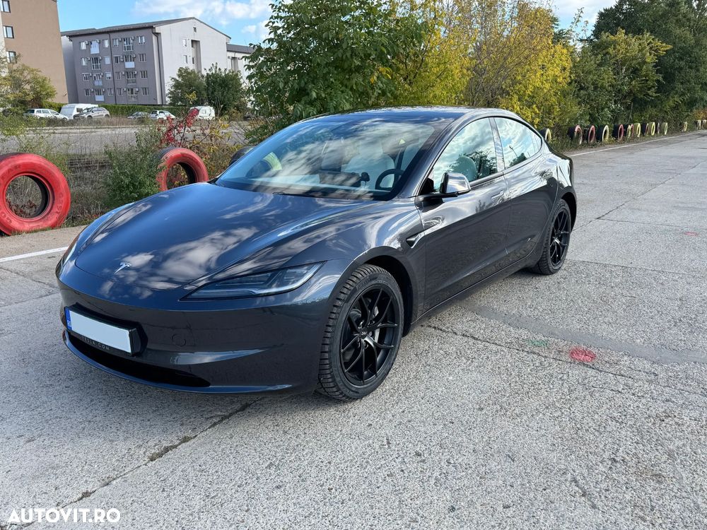 Tesla Model 3 AWD Long Range - 1