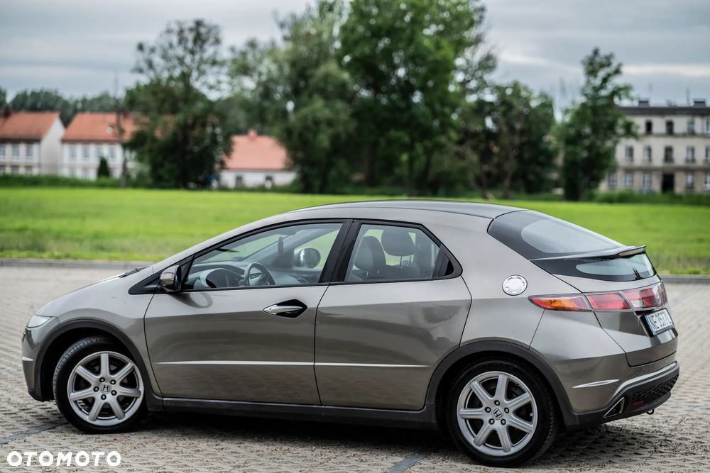Honda Civic 1.8 Executive - 5