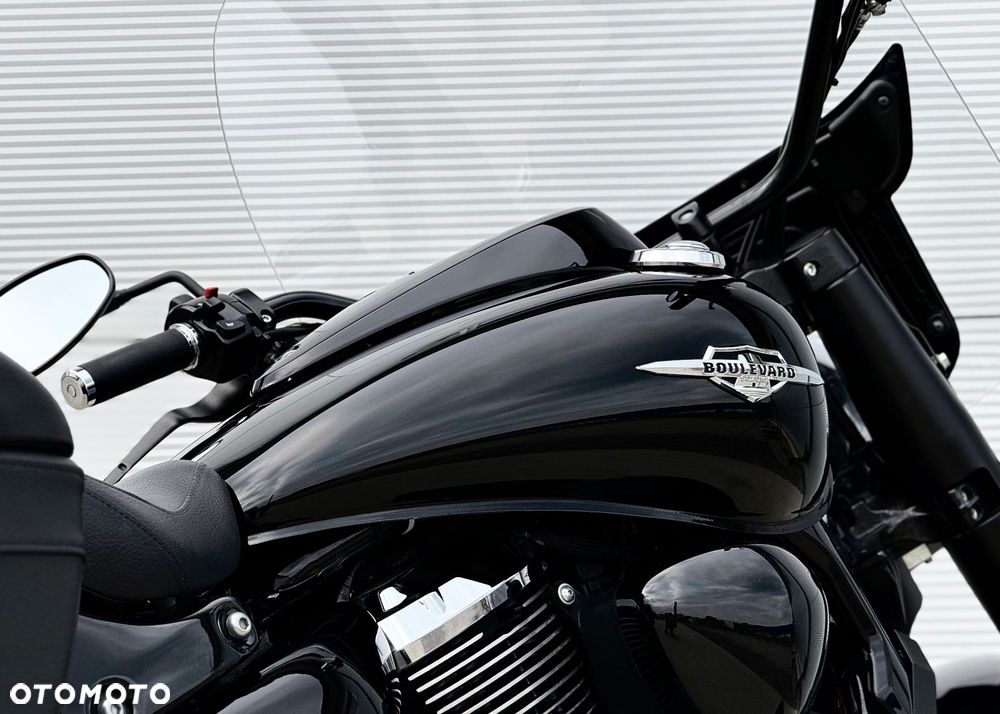 Suzuki Boulevard - 23