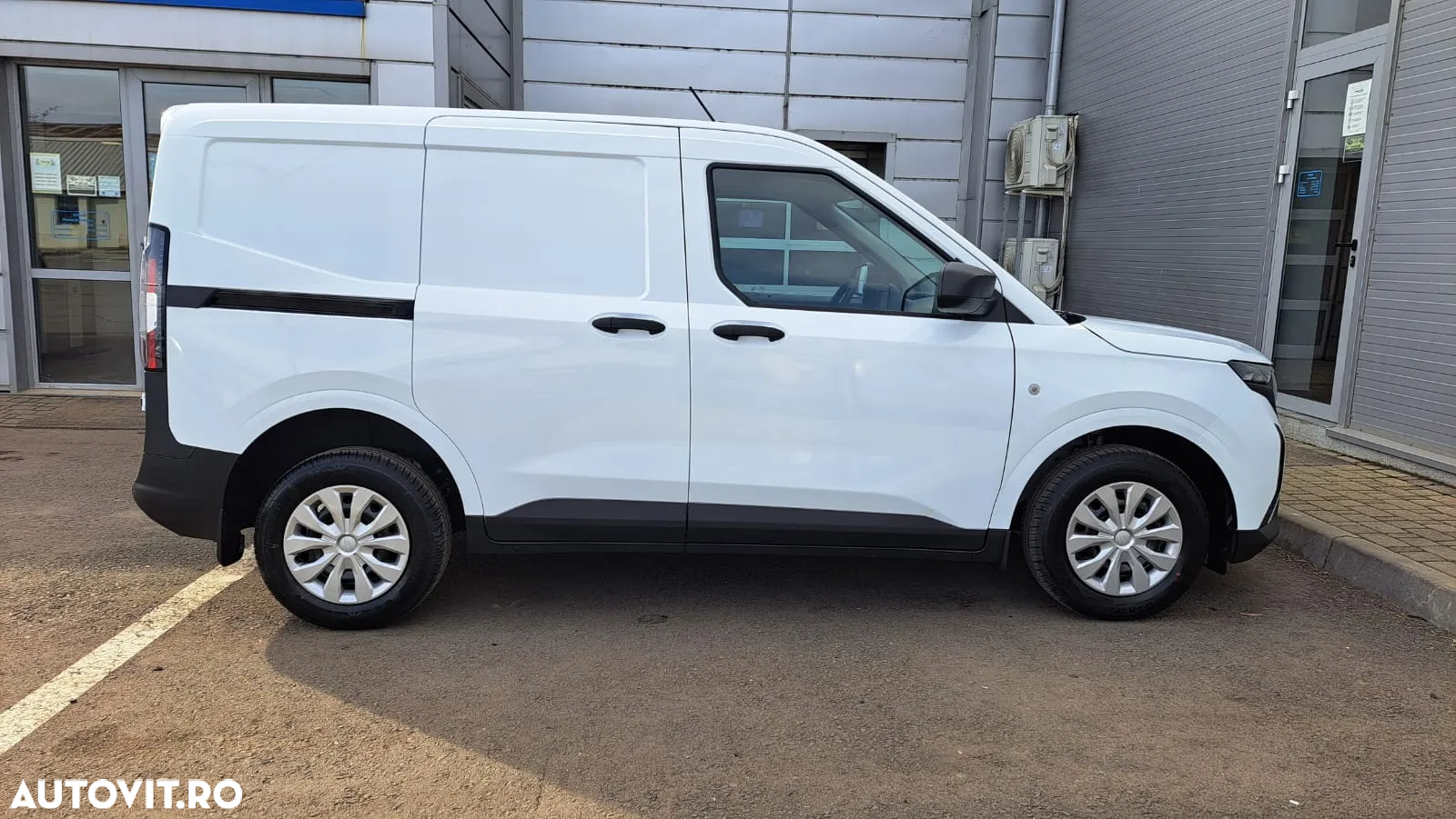 Ford NEW TRANSIT COURIER - 19