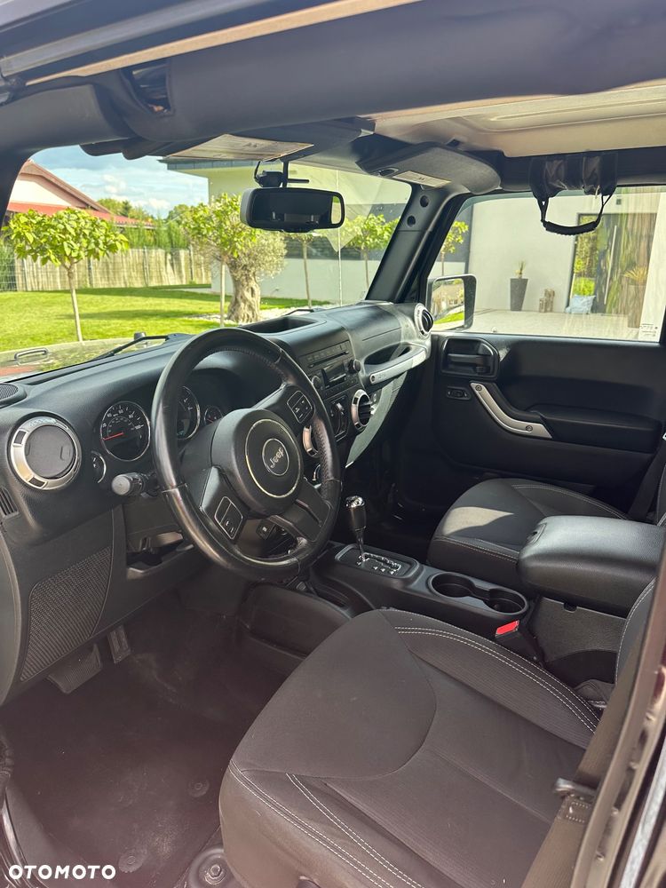 Jeep Wrangler 3.6 Unlim Sahara - 9