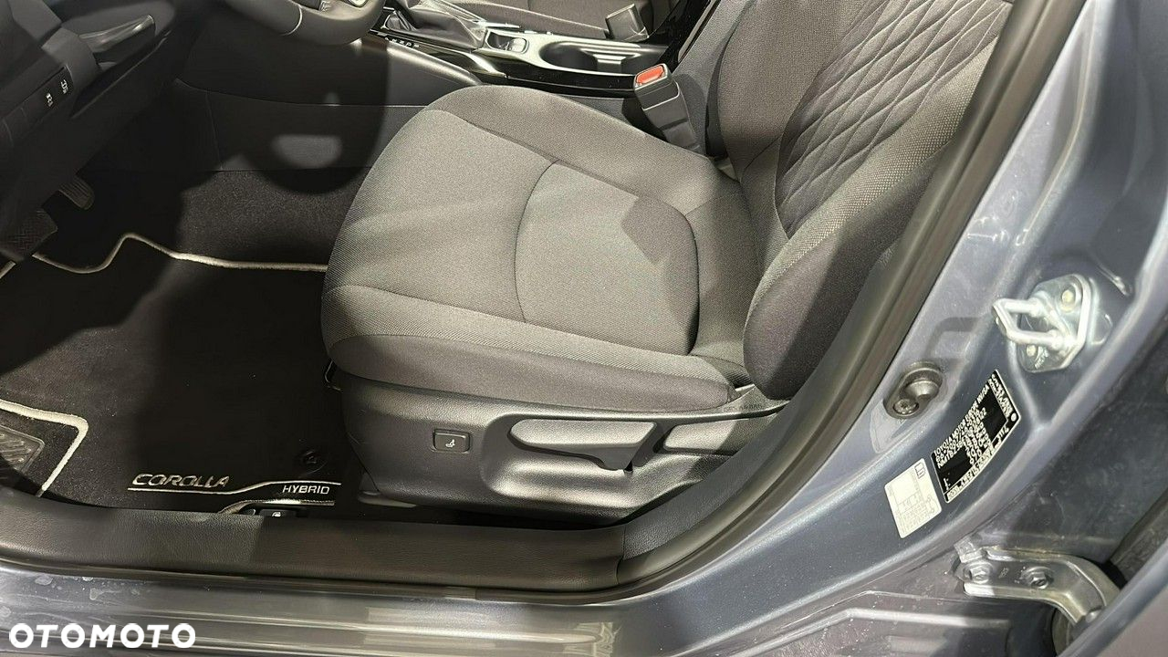 Toyota Corolla - 13