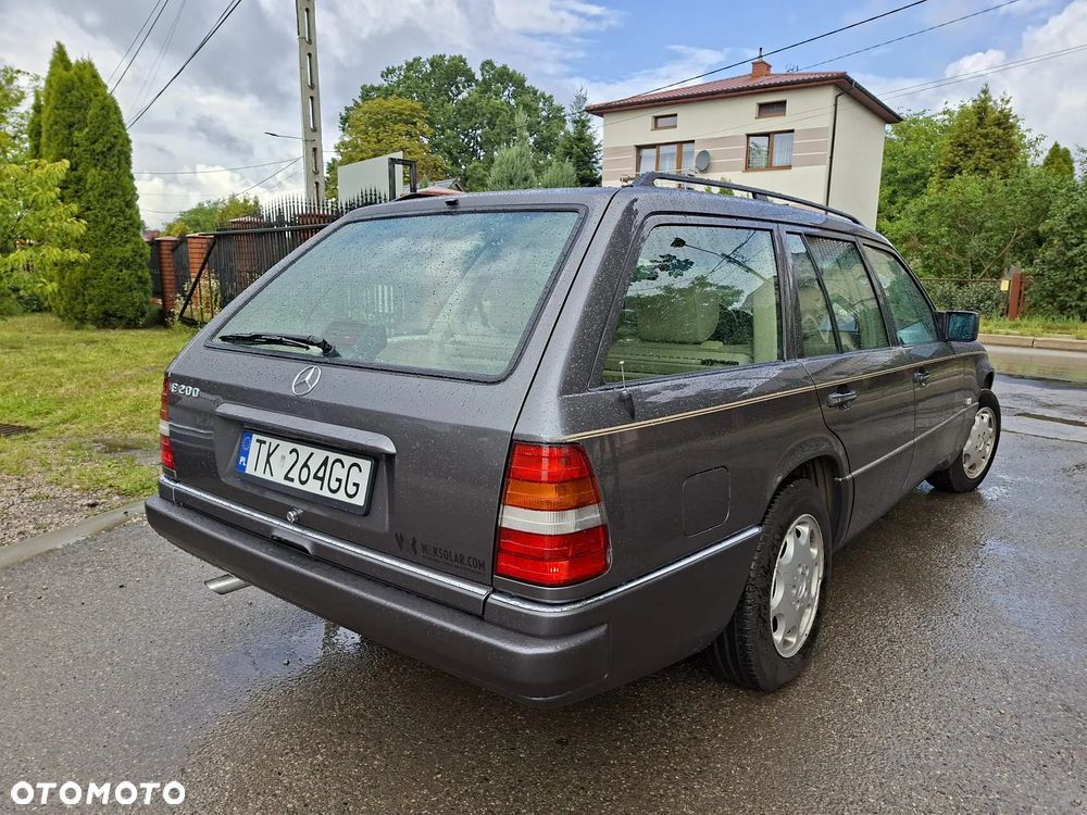 Mercedes-Benz Klasa E - 9