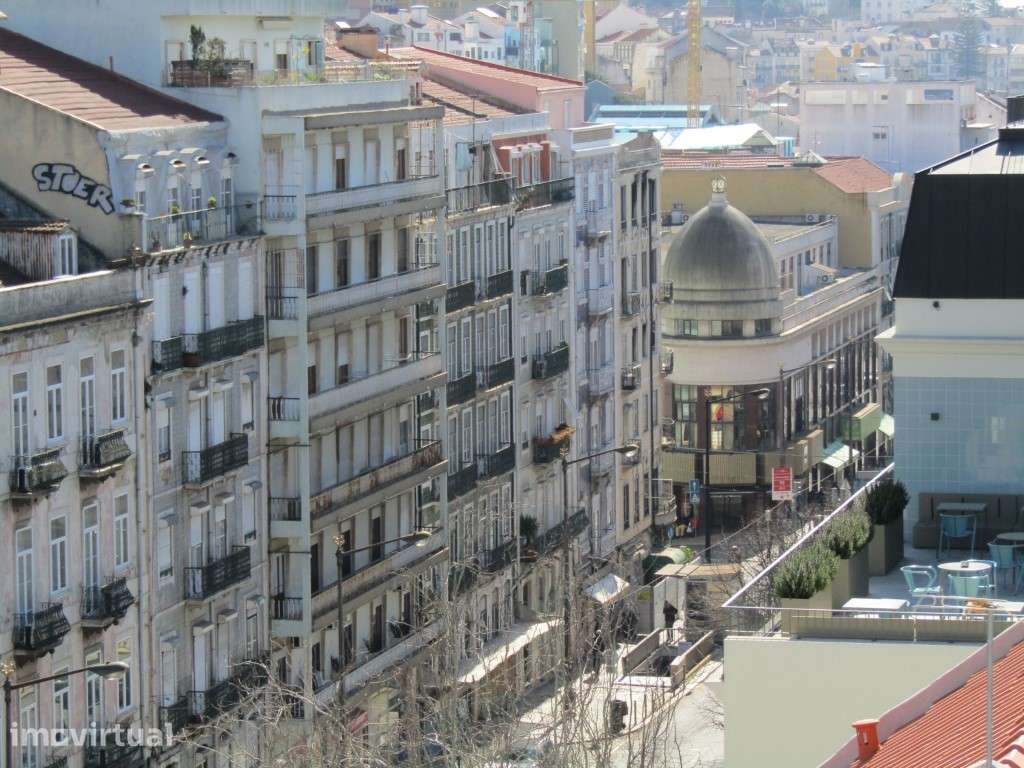 Apartamento T6 na Av. Almirante Reis / Anjos e Sra. do Monte - Grande imagem: 5/5