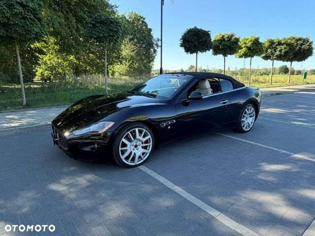 Maserati GranCabrio - 12