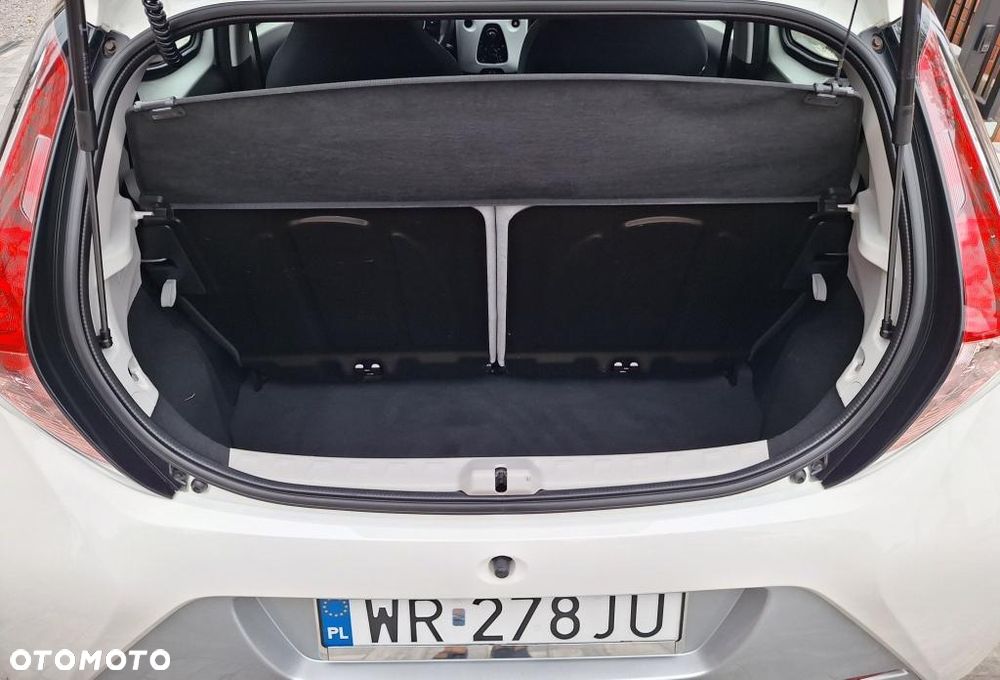 Toyota Aygo x-play - 6