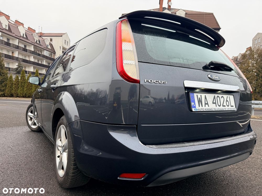 Ford Focus 1.6 Trend - 11