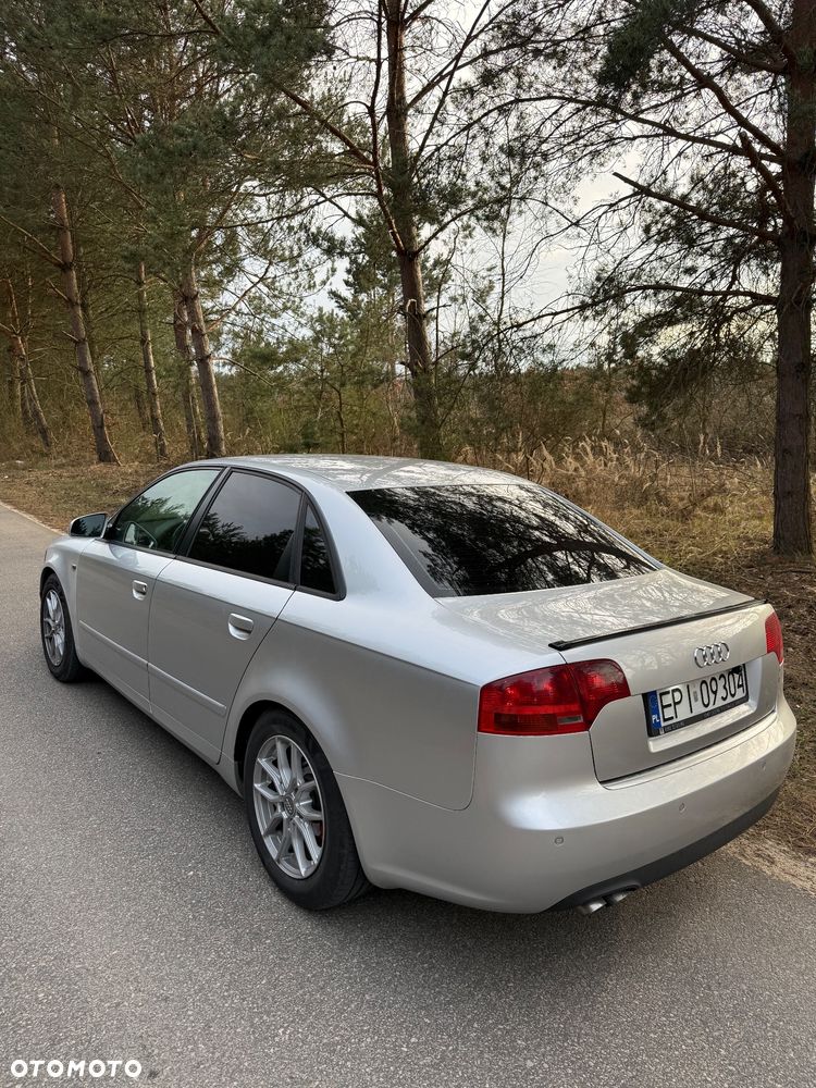 Audi A4 Limousine - 7