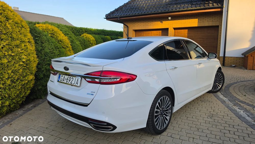Ford Fusion 2.0 EcoBoost Titanium - 18