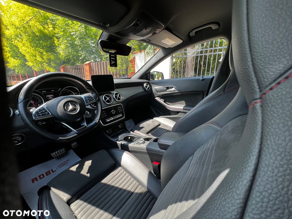 Mercedes-Benz CLA - 31
