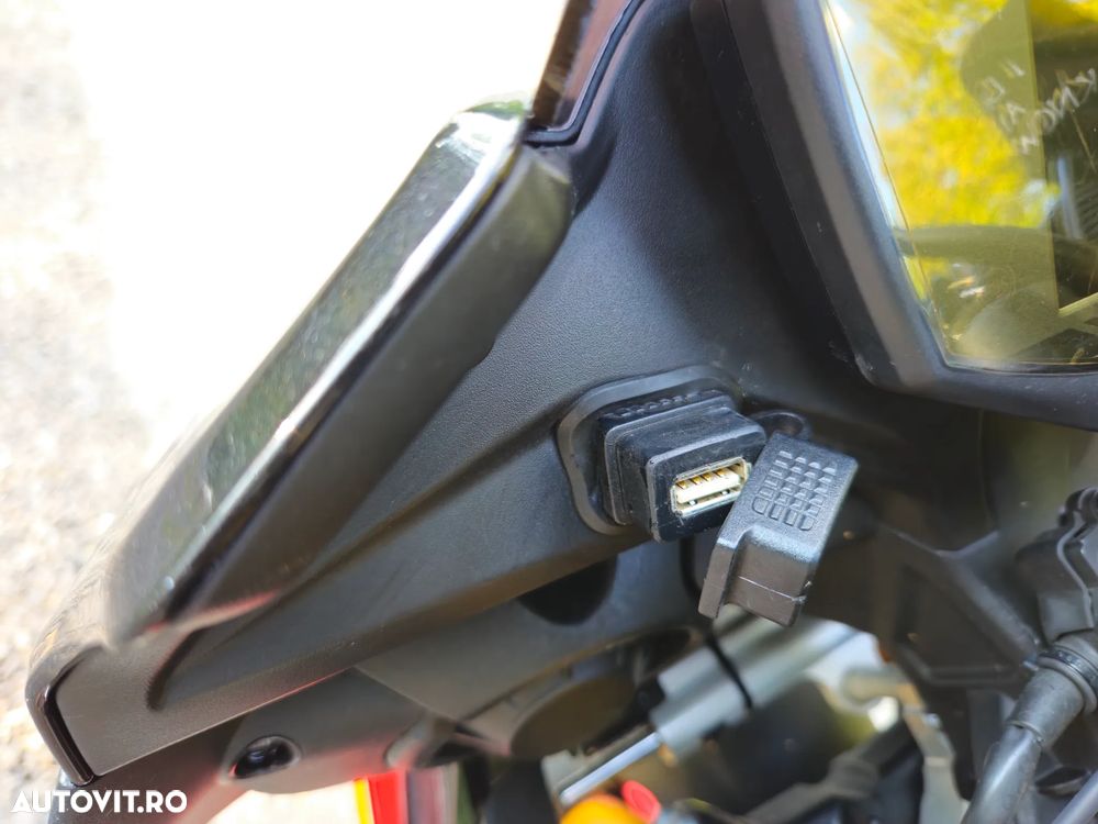 Aprilia Tuono V4 - 14