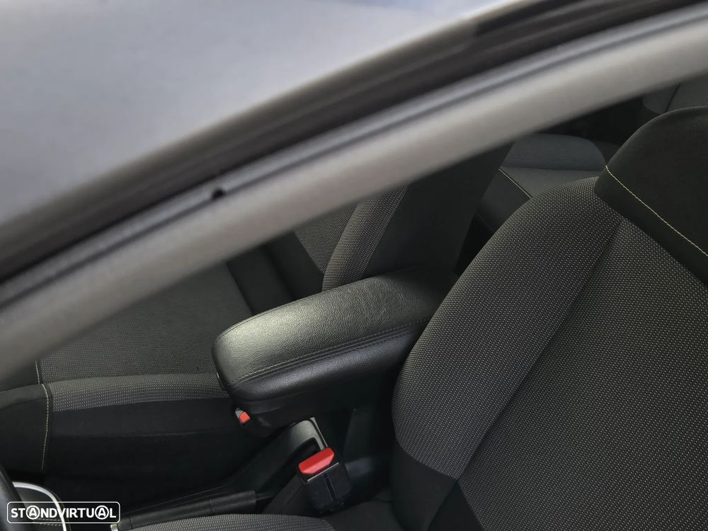 Citroën C3 1.2 Hybrid Business e-DSC6 - 12