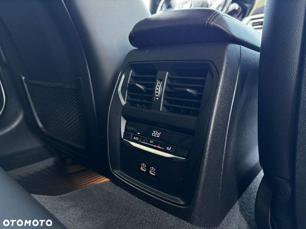 BMW Seria 3 330d MHEV Sport Line sport - 23