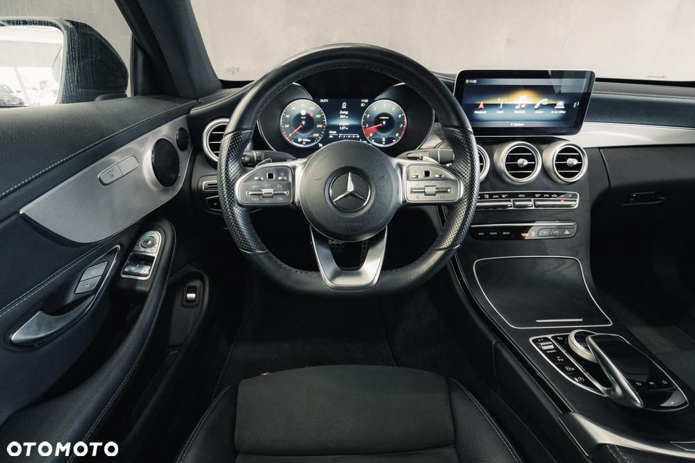 Mercedes-Benz Klasa C 300 9G-TRONIC - 12