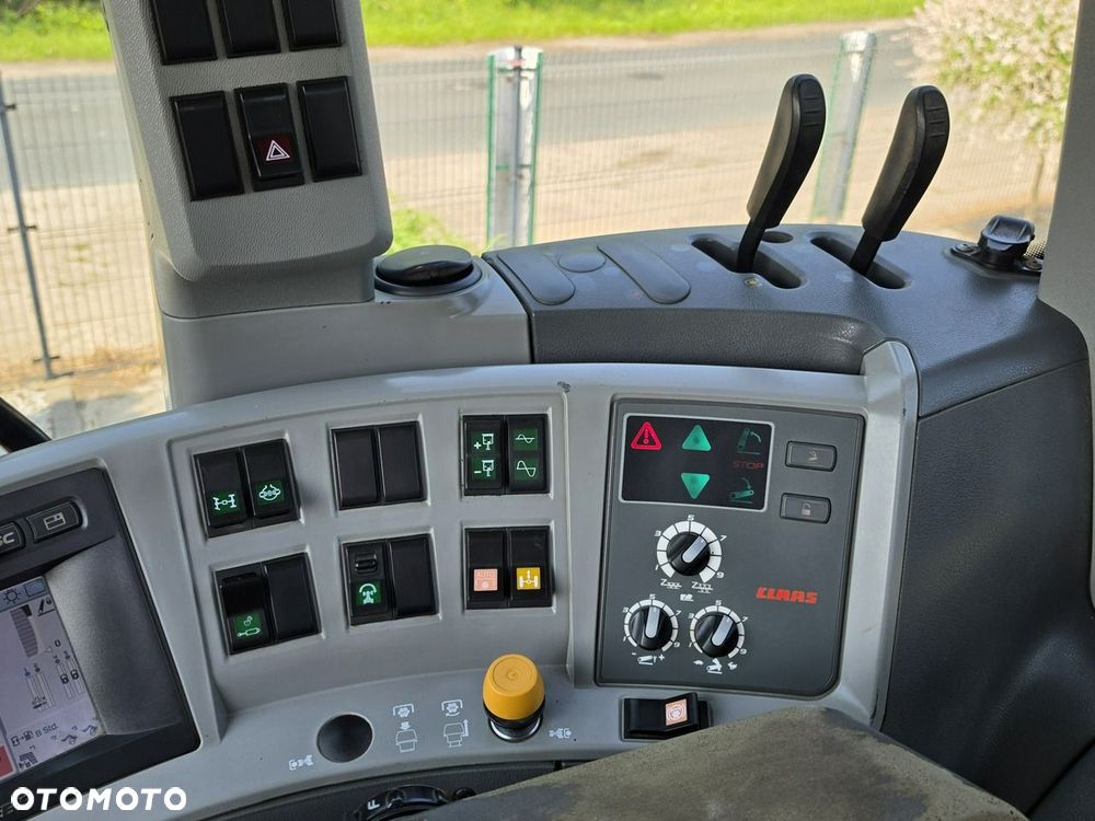 Claas AXION 810 CMATIC - 13