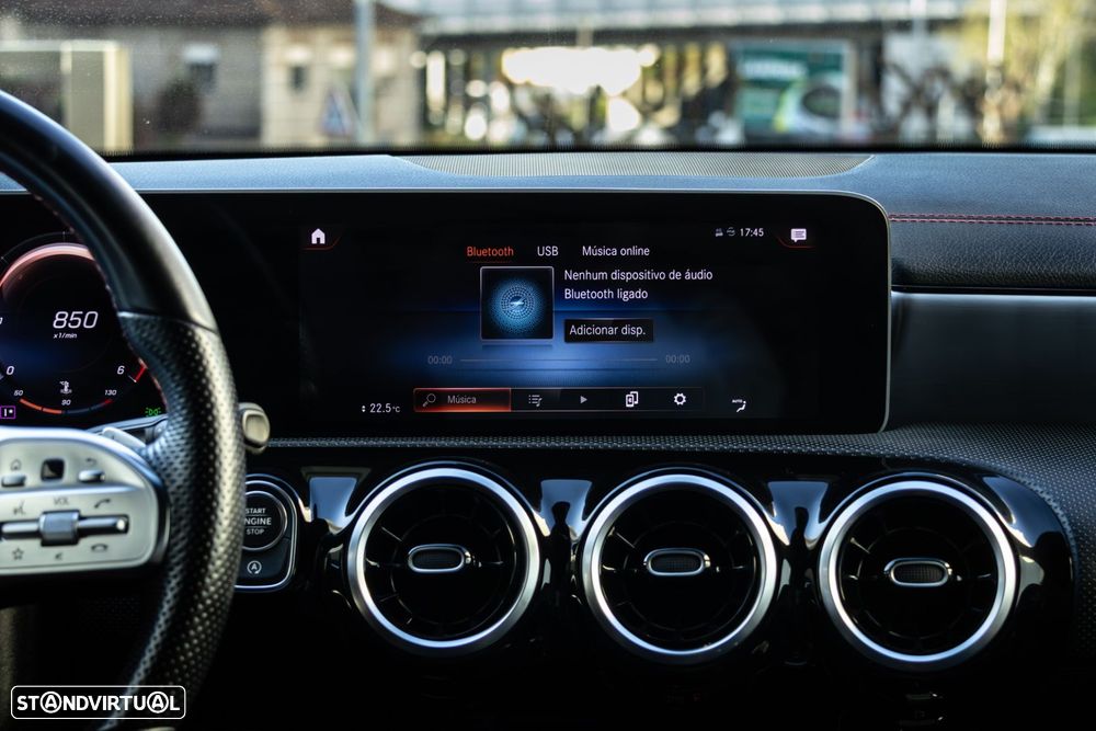 Mercedes-Benz CLA 180 - 31