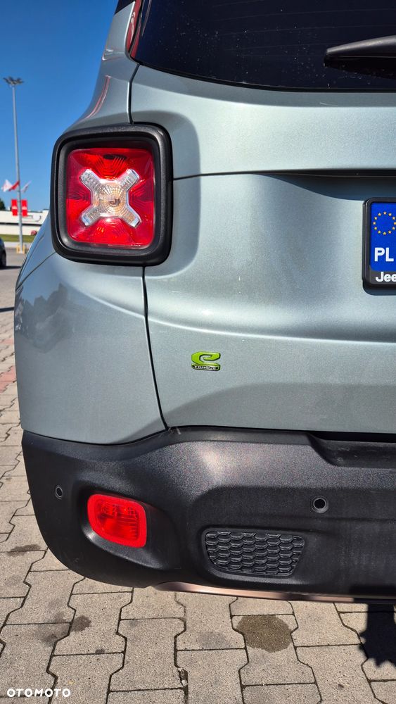 Jeep Renegade 1.5 T4 mHEV Upland FWD S&S DCT - 6