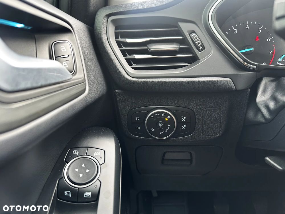 Ford Focus 1.0 EcoBoost Titanium X - 30